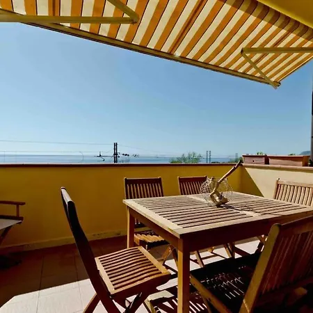 Casamarina Frontemare Con Piscina Apartment *