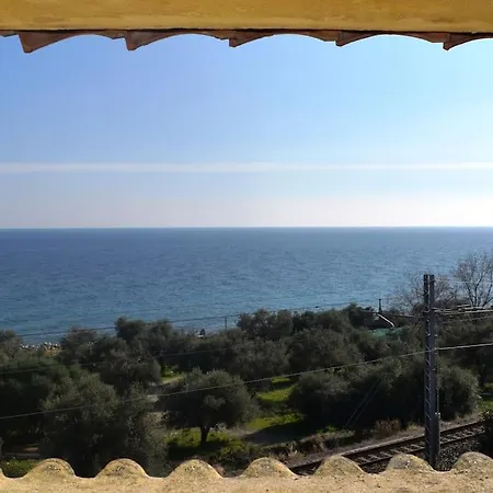 Casamarina Frontemare Con Piscina Apartament Letojanni