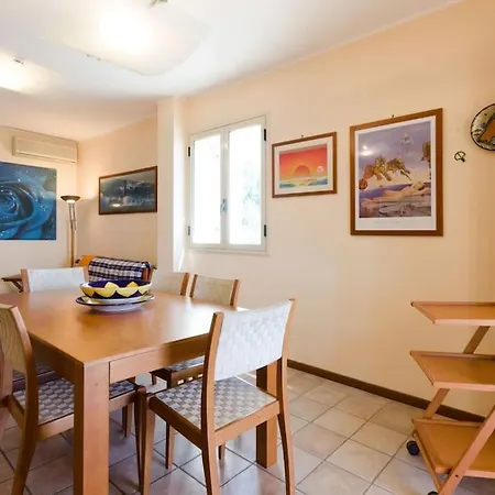 Casamarina Frontemare Con Piscina Letojanni