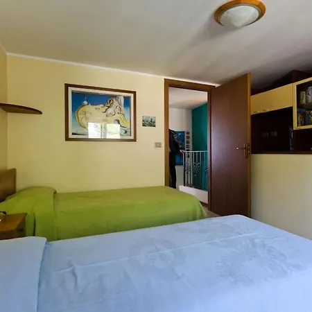 Casamarina Frontemare Con Piscina *