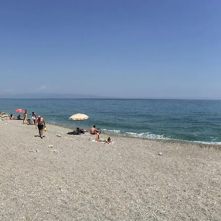 Casamarina Frontemare Con Piscina