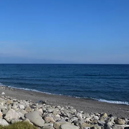 Casamarina Frontemare Con Piscina Letojanni